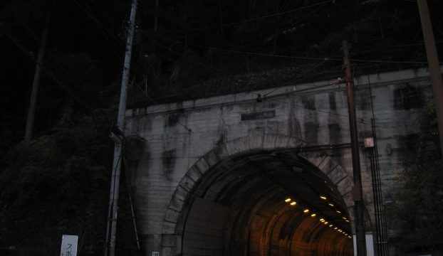 バス釣り トンネル